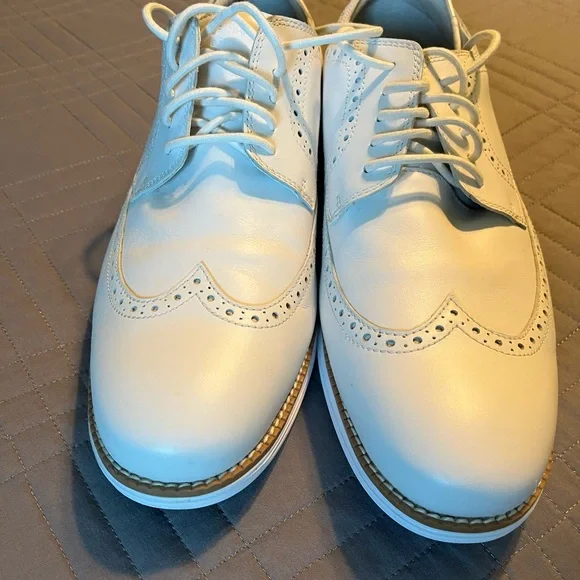 Cole Haan White Golf Shoes - Picture 1 of 3